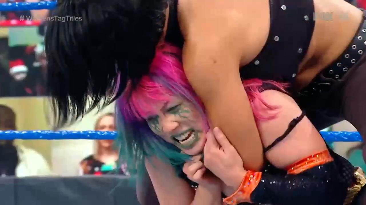 Charlotte Flair & Asuka defend Tag Team Titles in Triple Threat Elimination Match